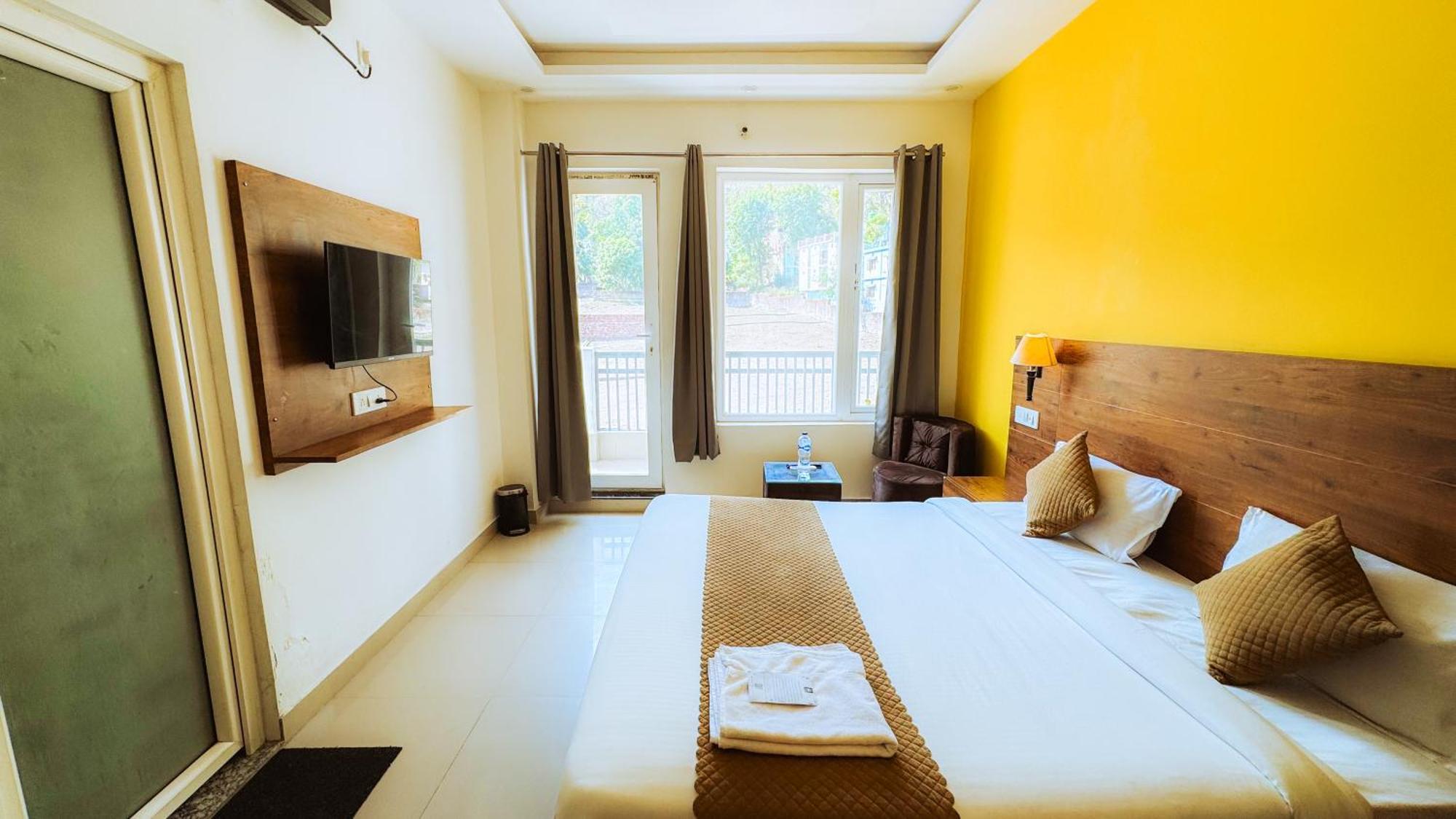Hot - House Of Travellers, Rishikesh Hostel Kültér fotó